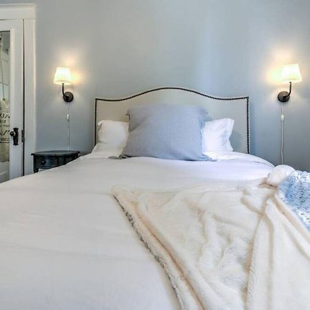 Elegant Colonial With Lovely Details And Character Memphis Buitenkant foto
