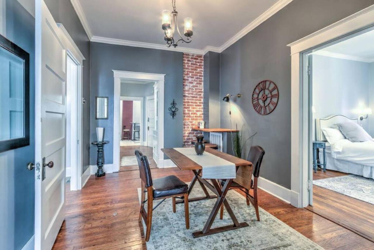 Elegant Colonial With Lovely Details And Character Memphis Buitenkant foto