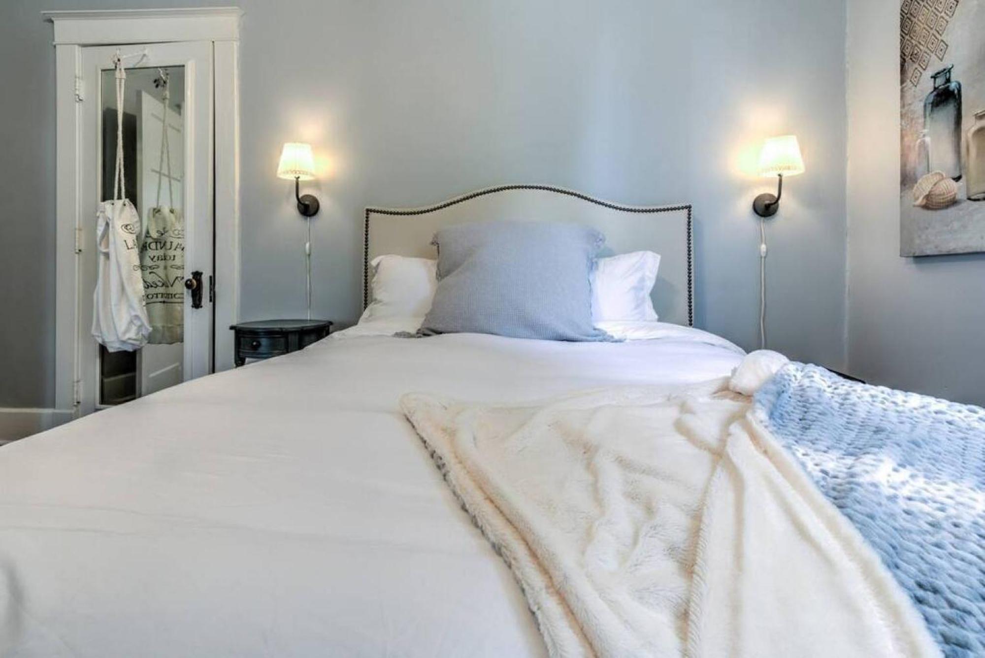 Elegant Colonial With Lovely Details And Character Memphis Buitenkant foto