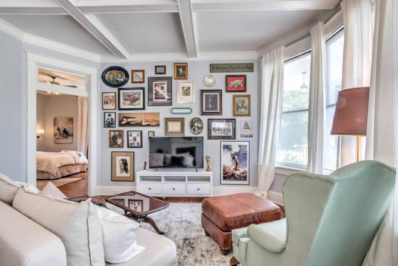 Elegant Colonial With Lovely Details And Character Memphis Buitenkant foto