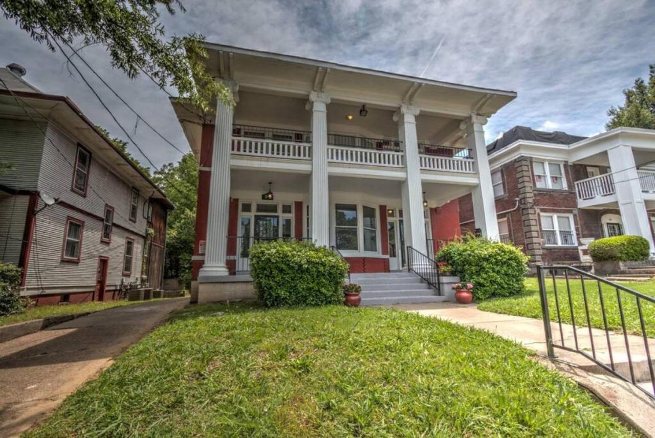 Elegant Colonial With Lovely Details And Character Memphis Buitenkant foto